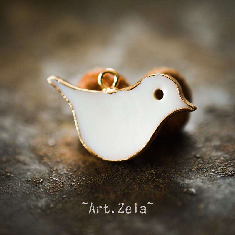 Pendentif oiseau nacre naturelle 25x16.5 mm X1 Pendentif laiton et nacre