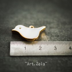 Pendentif oiseau nacre naturelle 25x16.5 mm X1 Pendentif laiton et nacre