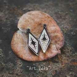 Petits pendentifs losanges argentés 15x6mm X2 Acier inoxydable gravé