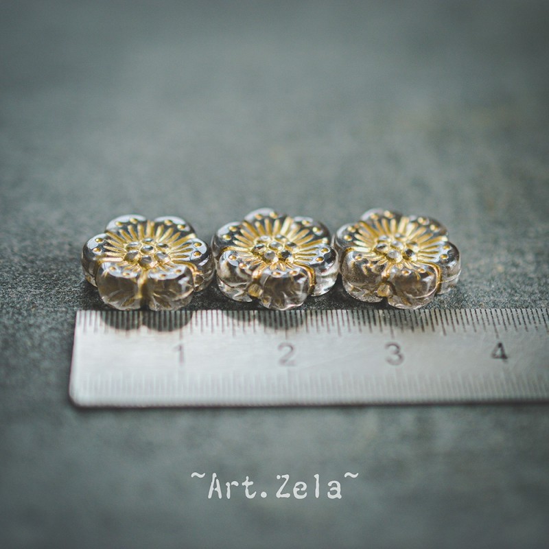 Fleurs transparentes gris clair doré 13mm X10 Perles acryliques