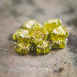 Perles fleurs vert péridot et doré 13mm X10 Perles acryliques
