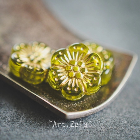 Perles fleurs vert péridot et doré 13mm X10 Perles acryliques