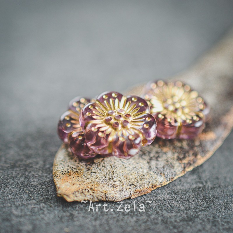 Perles fleurs parme clair et doré 13mm X10 Perles acryliques