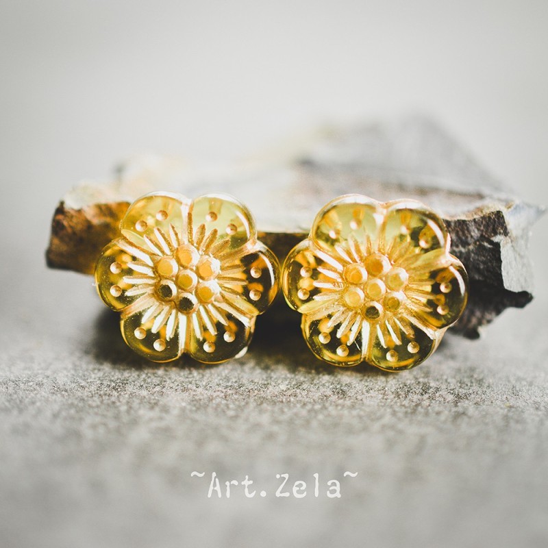Perles fleurs jaune safran et doré 13mm X10 Perles acryliques