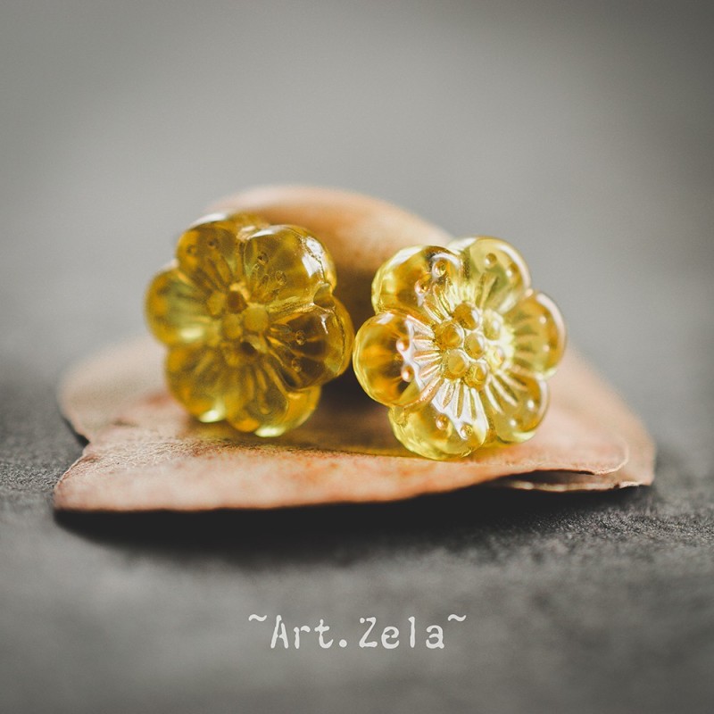 Perles fleurs jaune safran et doré 13mm X10 Perles acryliques