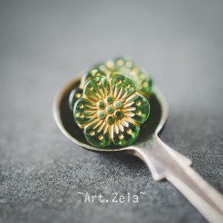 Perles fleurs vert et doré 13mm X10 Perles acryliques