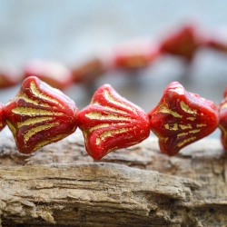 Petits lys rouges 9mm X10 Perles verre tchèque opaque Bronze