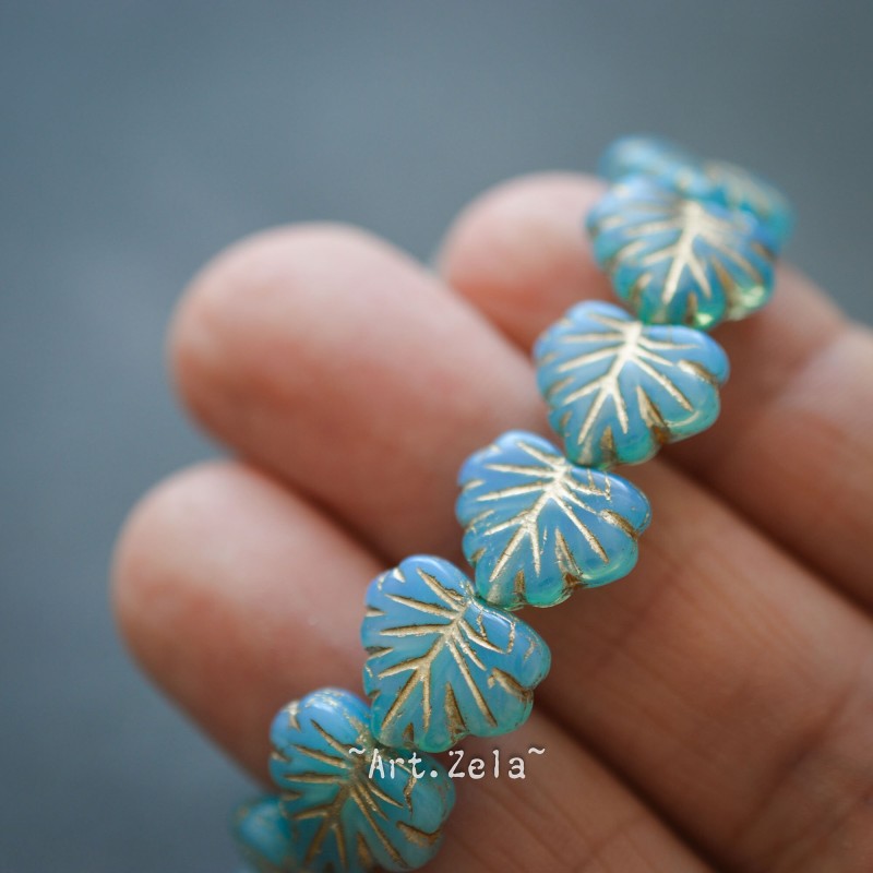 Feuilles érable bleu ciel doré 13mm X4 Perles verre tchèque