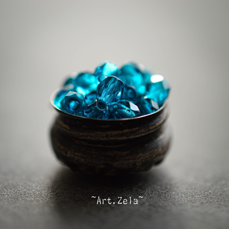 Facettes bleu pétrole 4mm X50 Perles verre tchèque premium