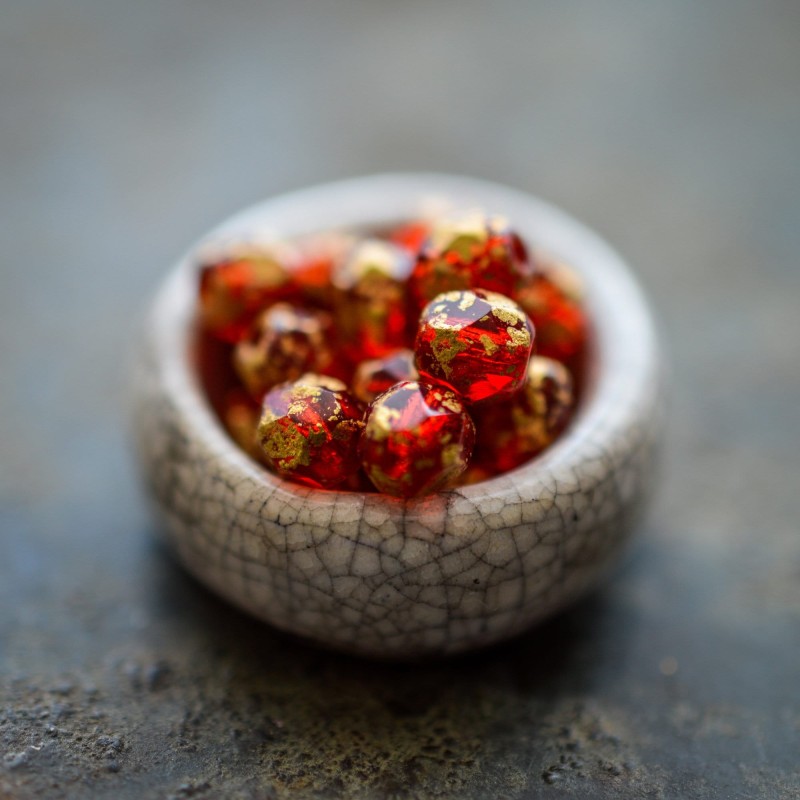 Facettes rouge rubis doré 4mm X50 Perles verre tchèque transparent