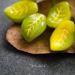 Feuilles citron vert et doré 14mm X8 Perles verre tchèques