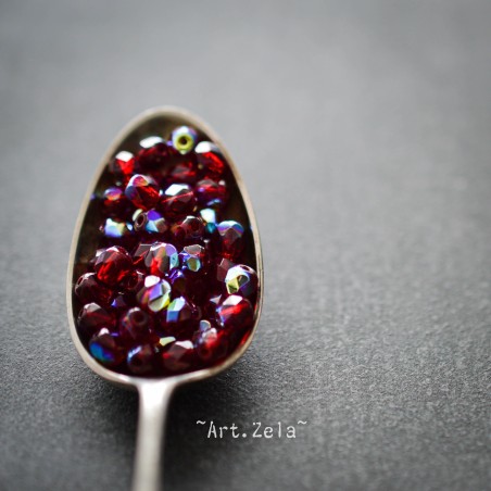 Facettes rouge garnet 4mm X40 Perles verre tchèque AB