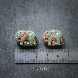 Éléphants vert opalescent 19x14mm X2 Perles verre tchèque premium