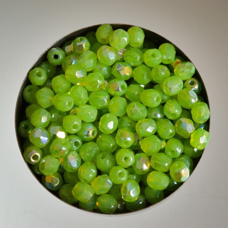 Facettes citron vert 4mm X40 Perles verre tchèque opalescent