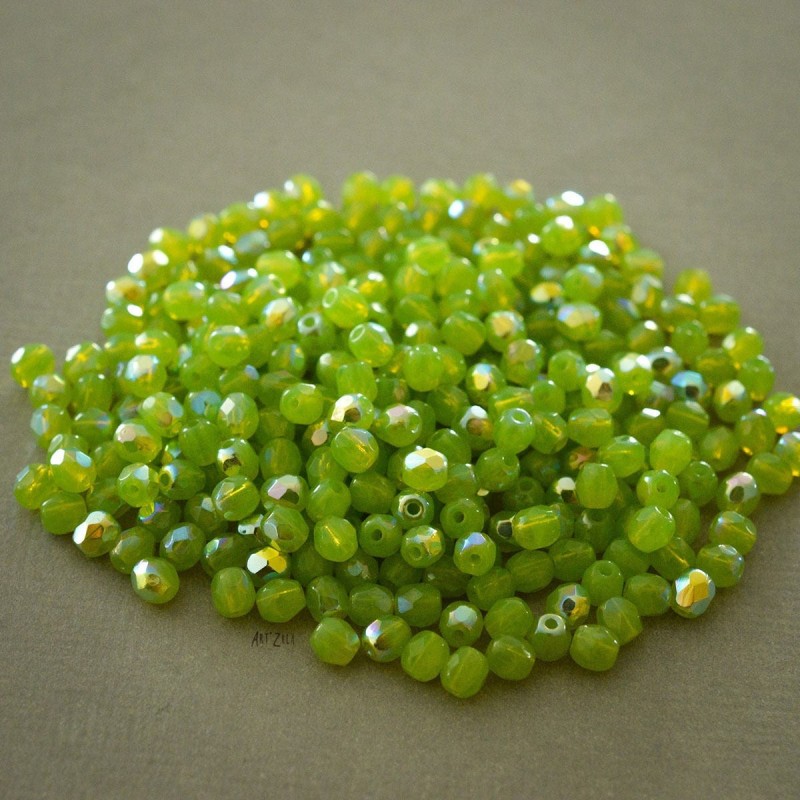 Facettes citron vert 4mm X40 Perles verre tchèque opalescent