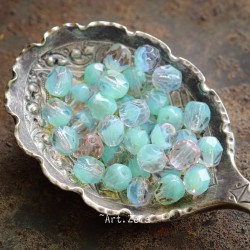 Facettes turquoise clair 6mm X15 Perles verre tchèque transparent