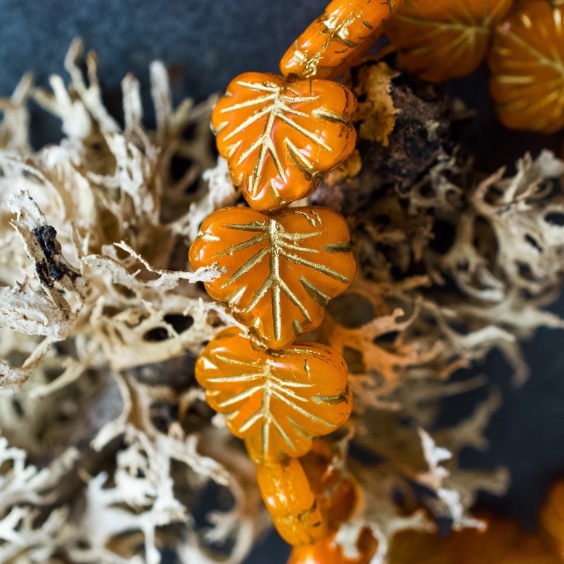 Feuille d'érable orange acidulé 13mm X4 Perles verre tchèque