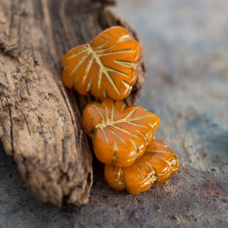 Feuille d'érable orange acidulé 13mm X4 Perles verre tchèque