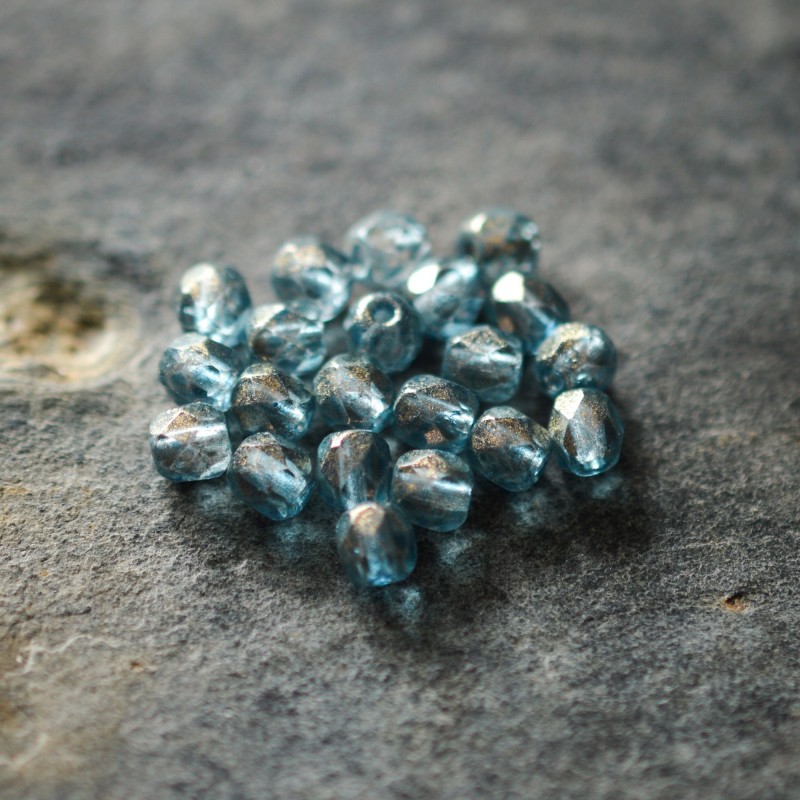 Facettes bleu doré 4mm X40 Perles verre tchèque transparent