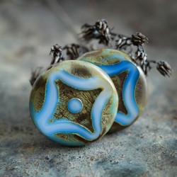 Perle motif croix stylisée bleu 21mm X2 Perles Verre Tchèque