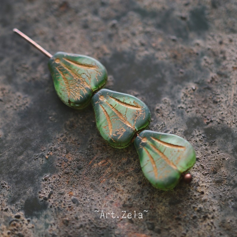 Lys vert bronze opalescent 13mm X6 Perles verre tchèque mat