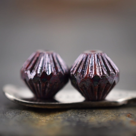 Bicone rouge prune 11mm X4 Perles Verre Tchèque Opaque Métallisé