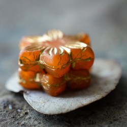 Fleur étoile orange bronze 16mm X2 Perles verre de Bohême