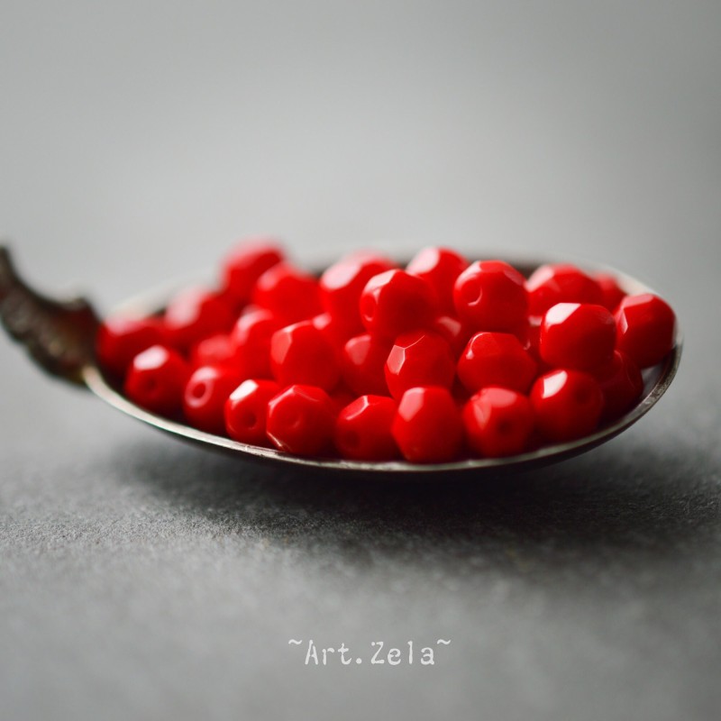 Facettes rouge vif 4mm X50 Perles verre tchèque opaque