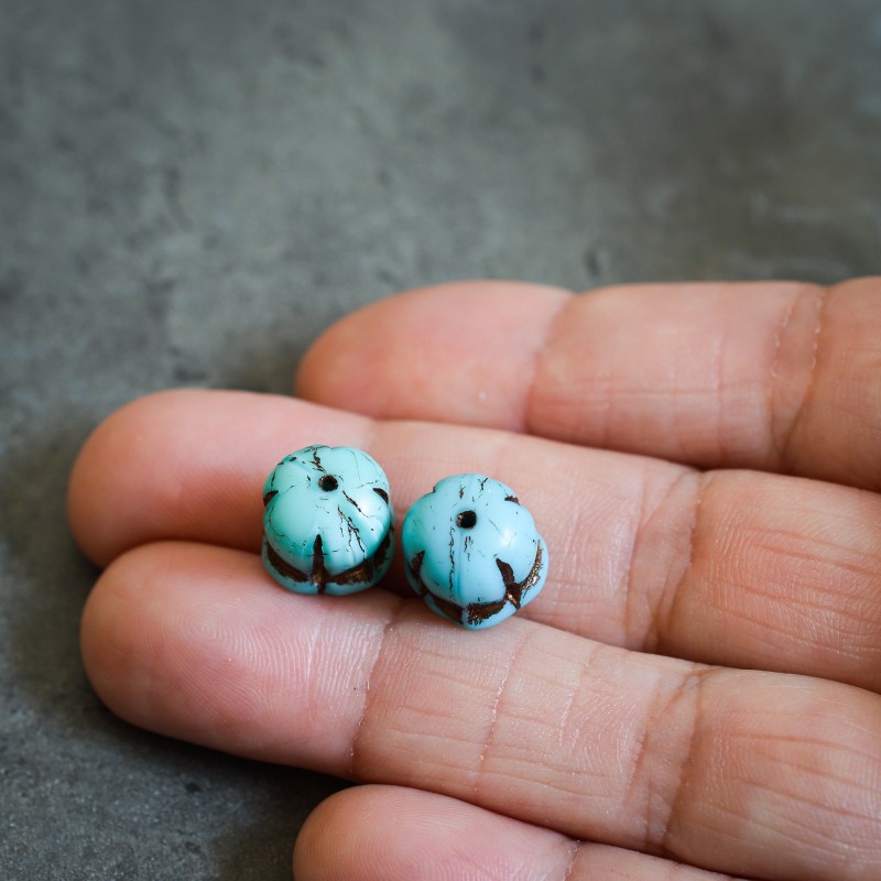 Clochettes bleu turquoise cuivre 11mm X4 Perles verre tchèque opaque