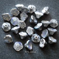 Clochettes argentées irisées 7mm X25 Perles verre tchèque mat