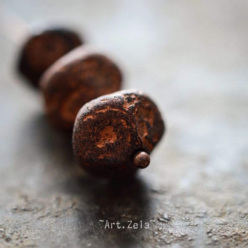 Bicônes noir et rouille 13mm X4 Perles verre tchèque rustique