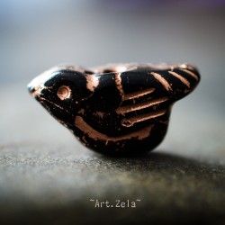 Oiseau noir cuivré 22mm X1 Perle verre tchèque opaque