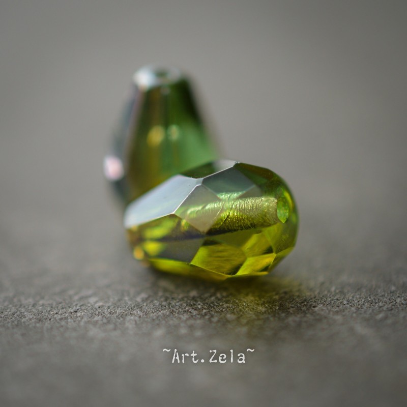 Gouttes facettées vert 10mm X6 Perles verre tchèque AB