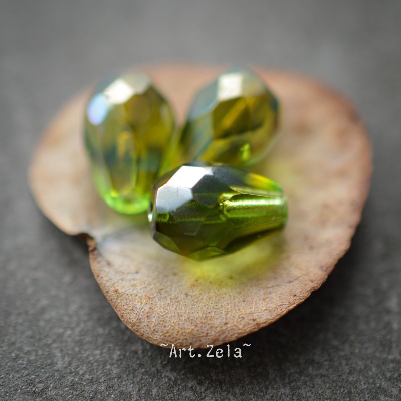 Gouttes facettées vert 10mm X6 Perles verre tchèque AB