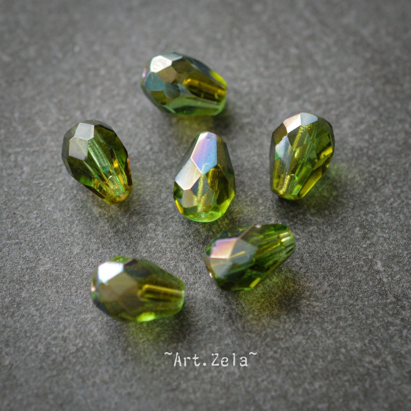 Gouttes facettées vert 10mm X6 Perles verre tchèque AB