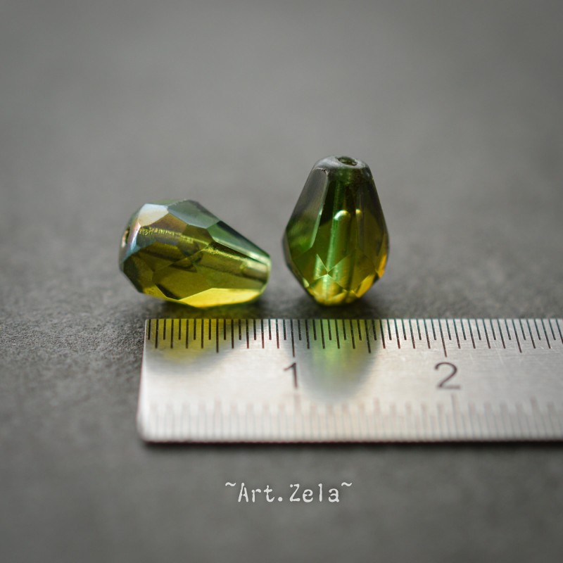 Gouttes facettées vert 10mm X6 Perles verre tchèque AB