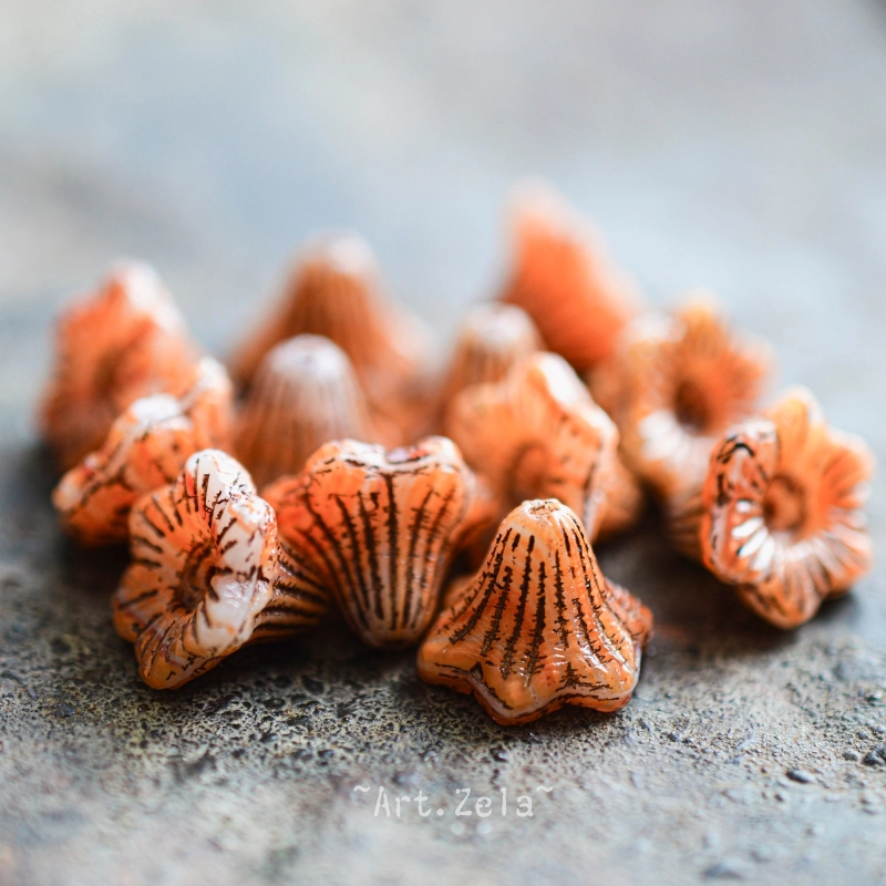 Clochettes orangé bronze 13mm X4 Perles verre tchèque
