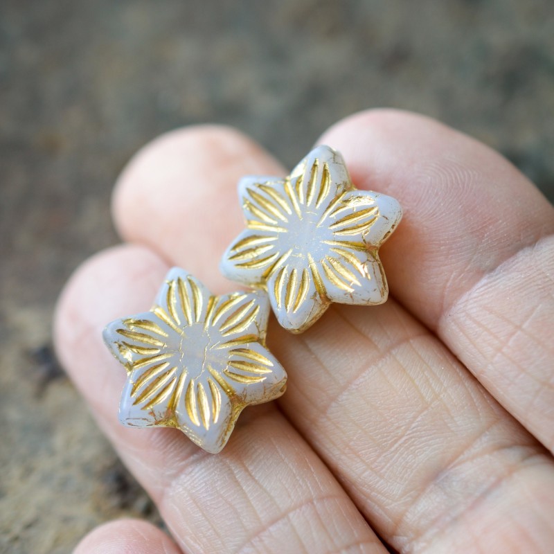 Fleur étoile gris clair 16mm  X2 Perles verre tchèque opalescent