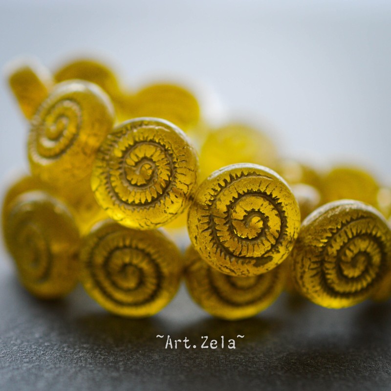 Perles nautilus jaune 14mm X2 Perles verre tchèque dépoli