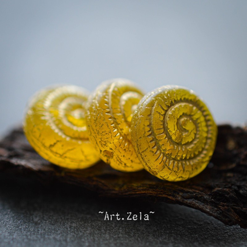 Perles nautilus jaune 14mm X2 Perles verre tchèque dépoli