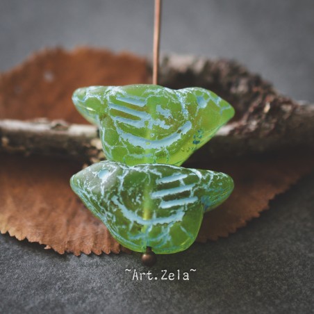 Oiseau vert acidulé bleu 22mm X1 Perle verre tchèque dépoli
