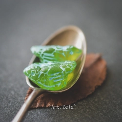 Oiseau vert acidulé bleu 22mm X1 Perle verre tchèque dépoli