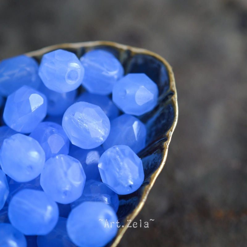 Facettes bleuet opalescent 6mm X20 Perles verre tchèque