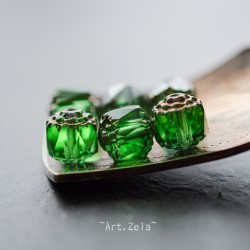 Cathédrales vert émeraude 8mm X8 Perles verre tchèque transparent