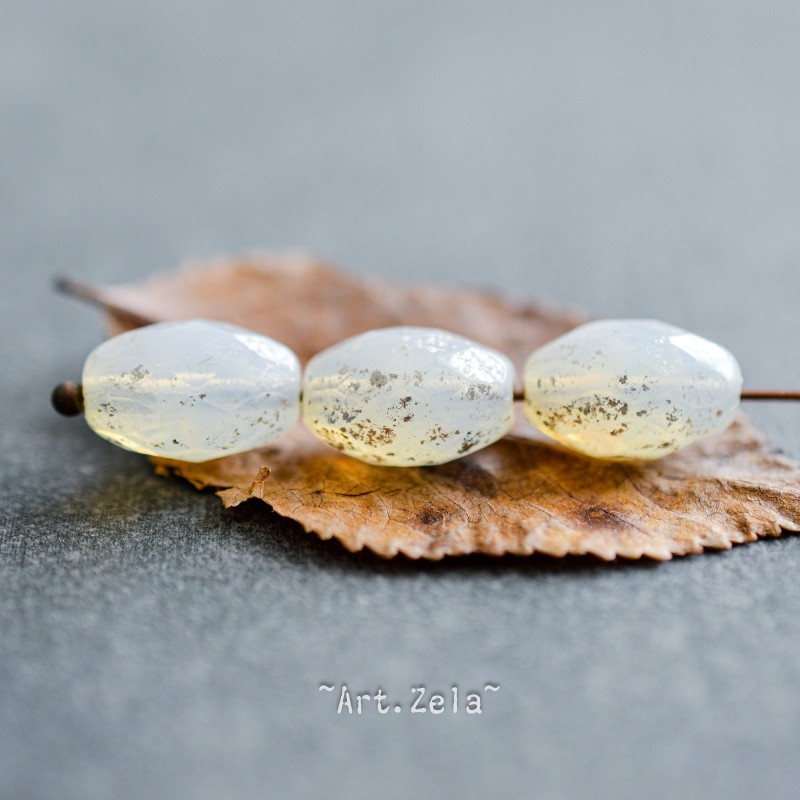 Olives facettes blanc doré 12mm X6 Perles verre tchèque opalescent