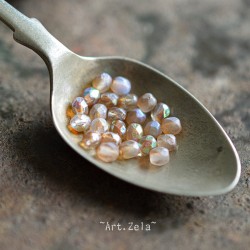 Facettes beige rosé 4mm X50 Perles verre tchèque mix irisé