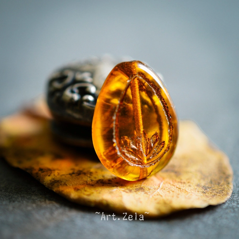 Fleurs de lotus miel bronze 18mm X2 Perles verre tchèque transparent