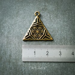 Pendentif triangulaire ajouré 25mm X4 Métal fin ton bronze