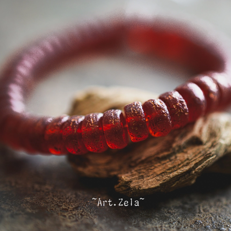 Katsuki heishi rouge 3x6mm X25 Perles verre tchèque gravé