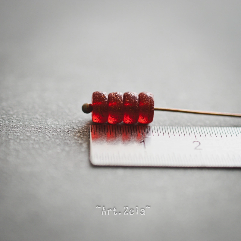 Katsuki heishi rouge 3x6mm X25 Perles verre tchèque gravé